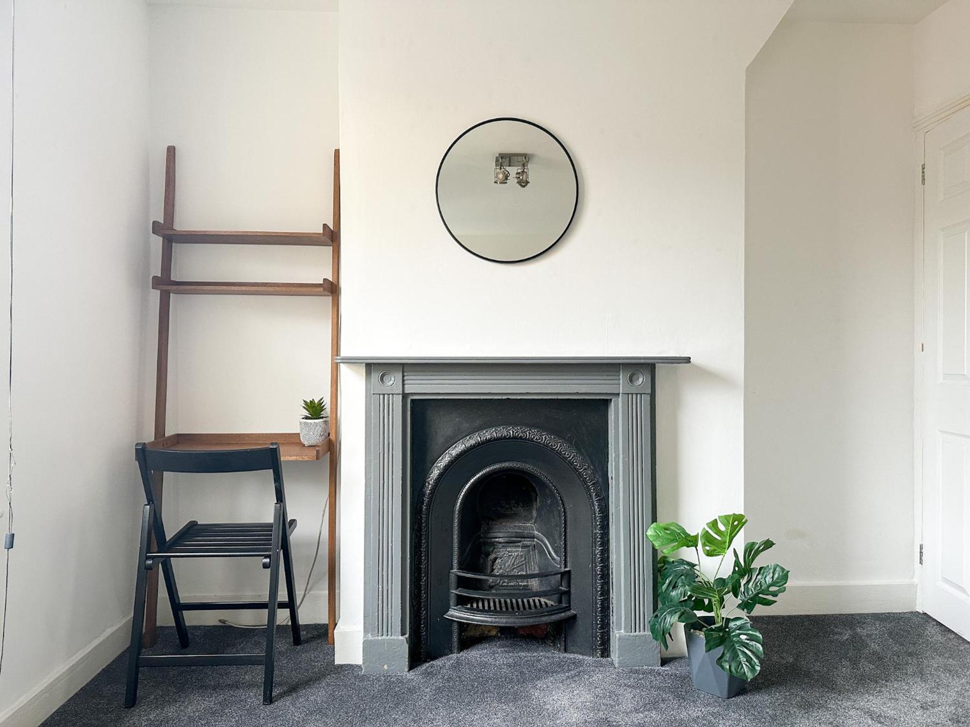 Stylish & Spacious City Centre 3-Bedroom Townhouse - Sleeps 6 Кэнтербари Экстерьер фото